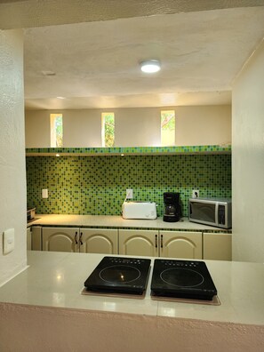 冷蔵庫、電子レンジ