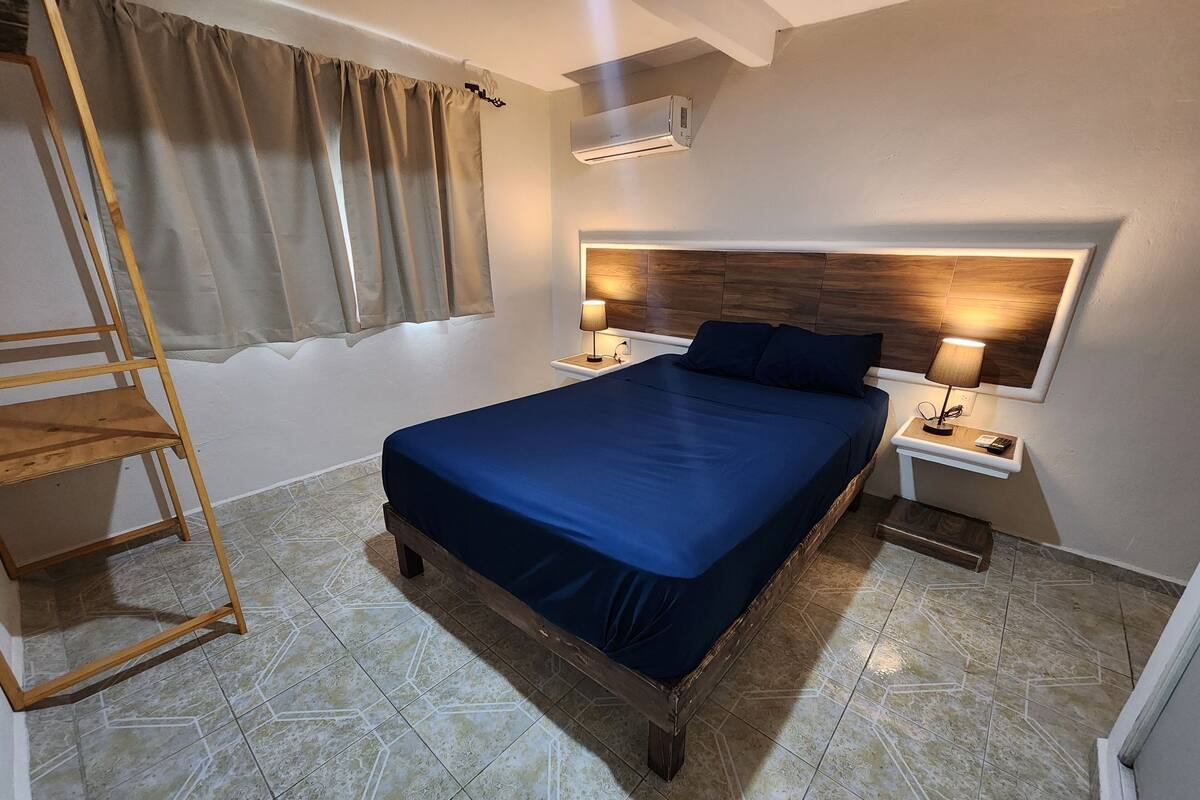 Classic Room, Courtyard View | WiFi (free), bed sheets