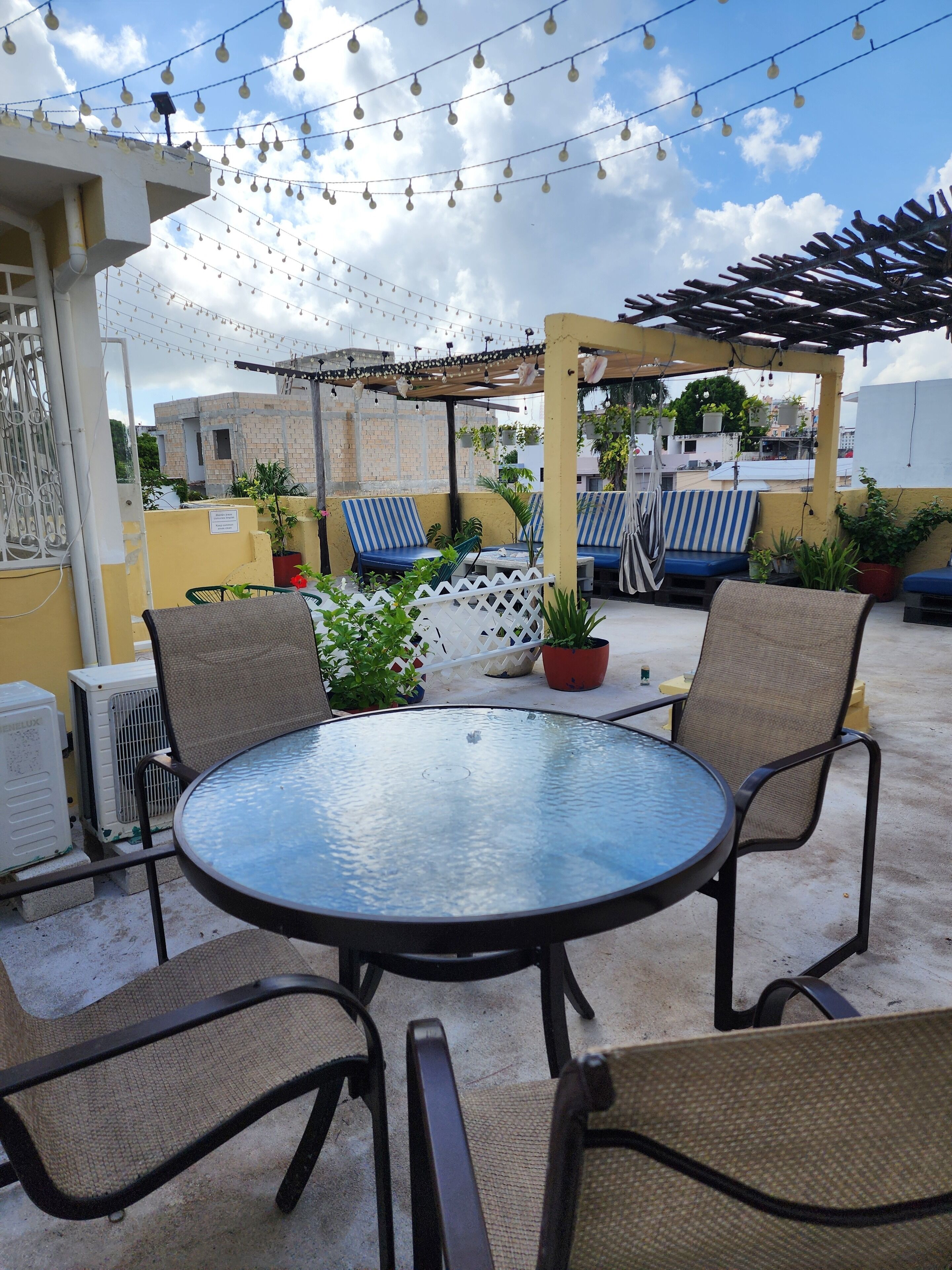 Habitación doble clásica, vista al patio | Terraza o patio