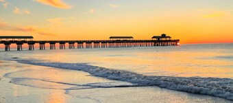 Ocean View Decks -Across from Beach-Walk to Center St - Playground 1 block