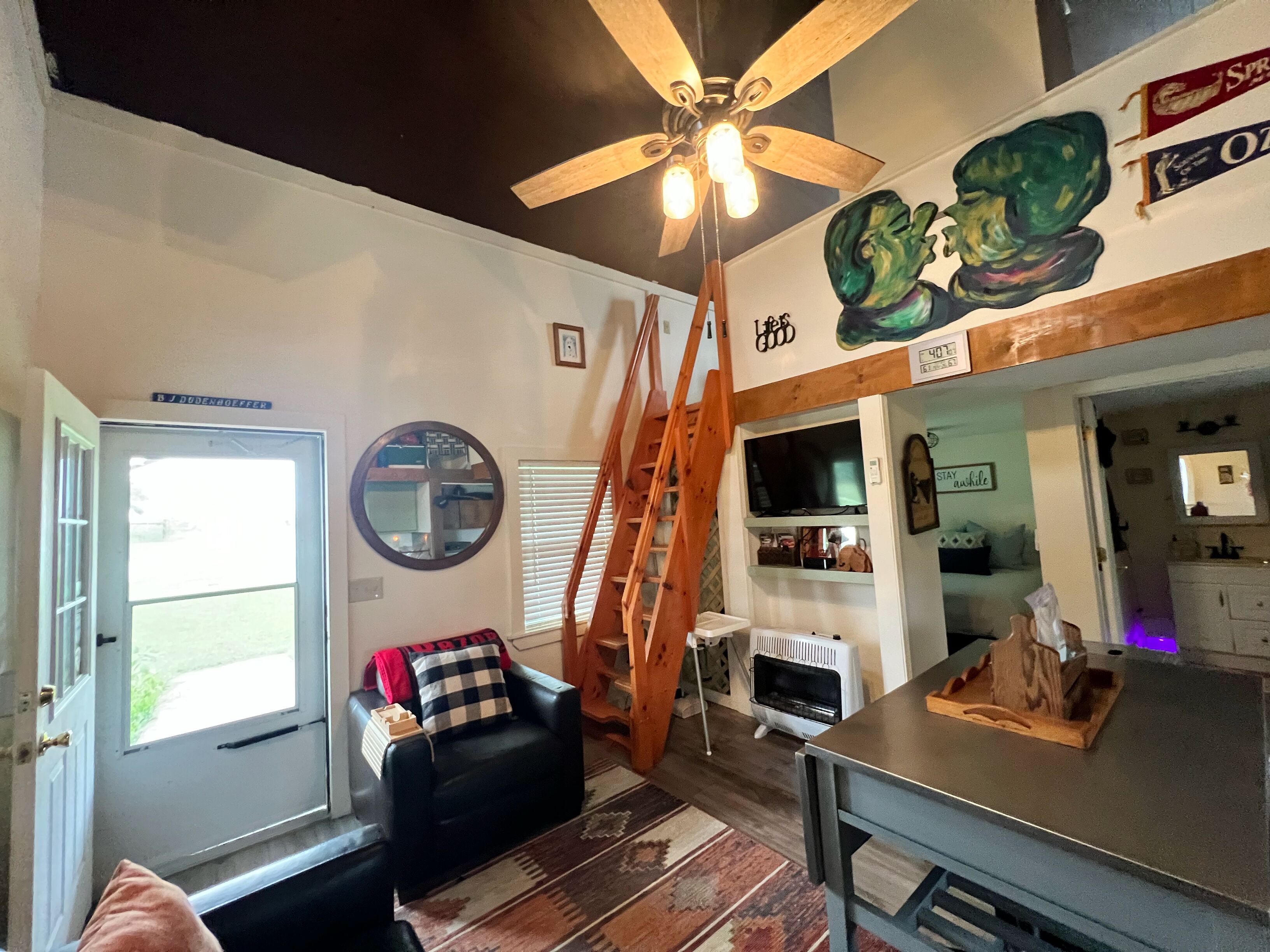 المنشأة من الداخل