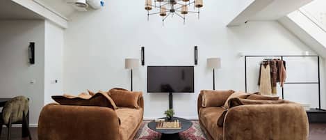TV