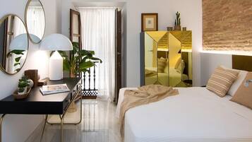 Iron/ironing board, internet, bed sheets