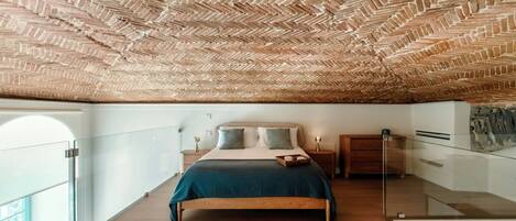 1 室のベッドルーム、アイロン / アイロン台