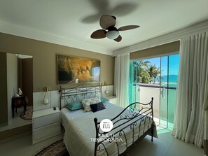 Casa lua de mel, acesso à piscina, vista para a praia | Roupas de cama premium, escrivaninha, Wi-Fi de cortesia