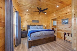 3 bedrooms, desk, iron/ironing board, travel cot - 3BD Indoor Pool Cabin Near TOWN | HotTub + FirePit (Sevierville)