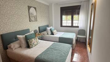 Iron/ironing board, free WiFi