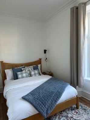 2 bedrooms, internet
