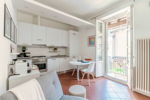 Fridge, microwave, dishwasher - Flipping Flat - MyHomeinComo (Como)