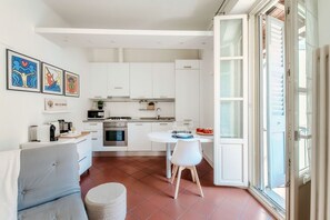 Fridge, microwave, dishwasher - Flipping Flat - MyHomeinComo (Como)
