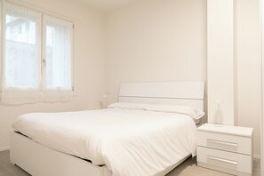 1 多间卧室、熨斗/熨衣板、免费 WiFi、床单