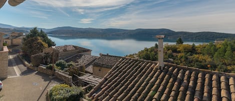 Vue depuis lâhĂ©bergement