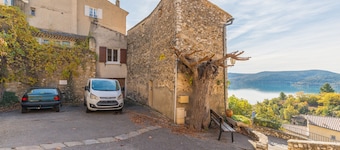 Apartamento “T2 L’Amourié 1er Piso” con terraza cubierta y vistas al lago