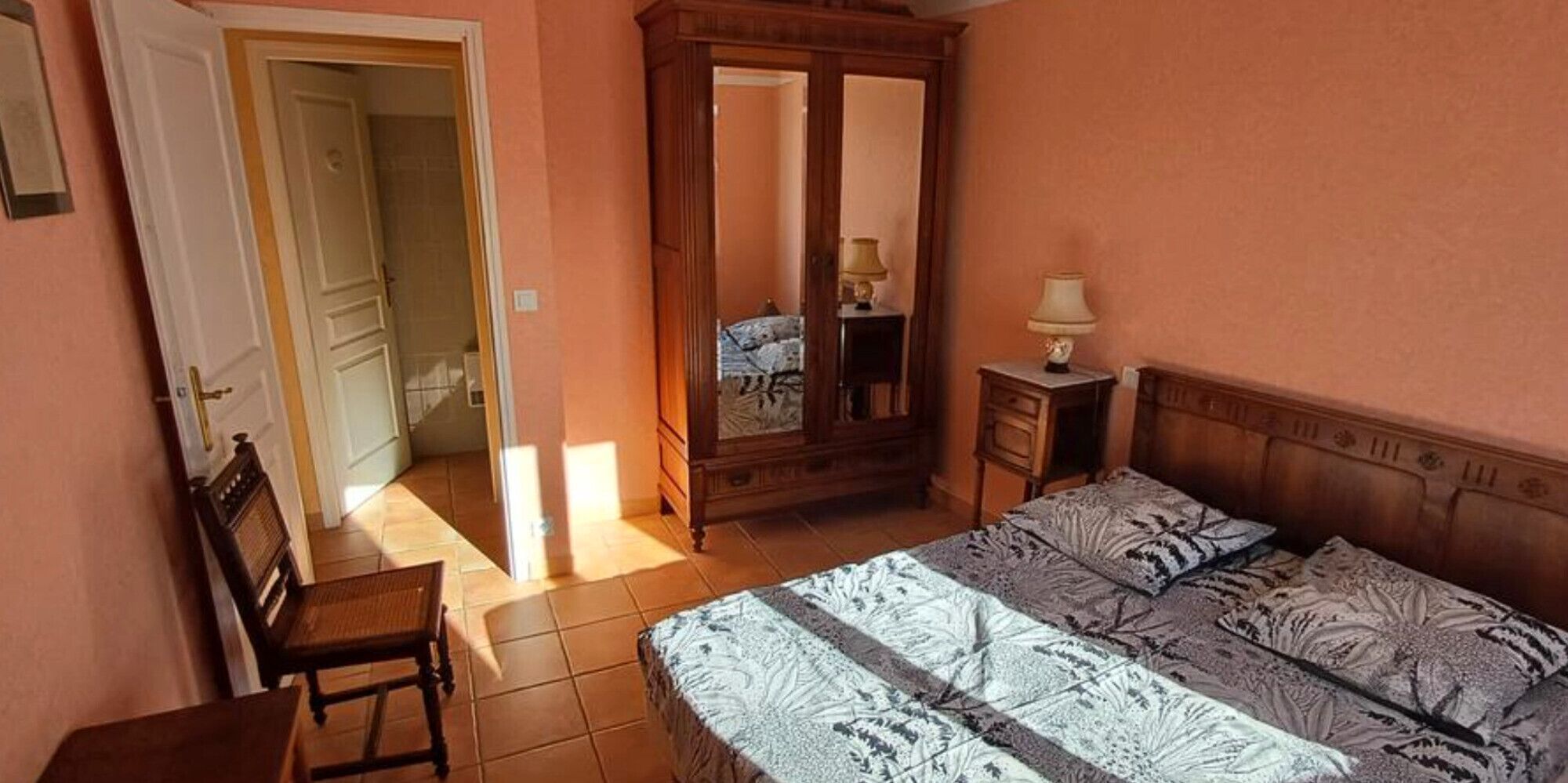 2 chambres, draps fournis