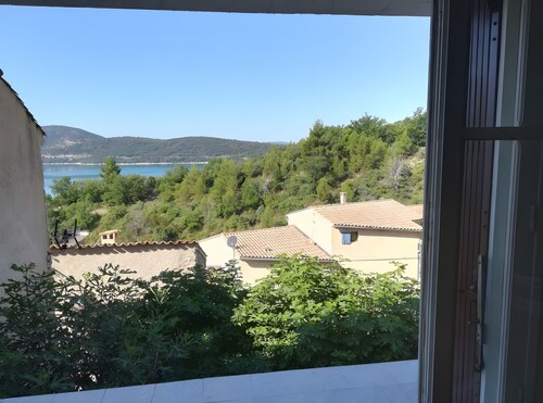 L'amourié, rdc, gîte 4 personnes, vue sur le lac