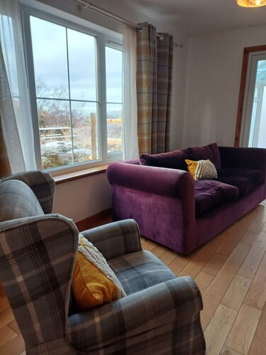 Cosy Scottish Highlands Acharacle Cottage, Amazing Views, Village Location