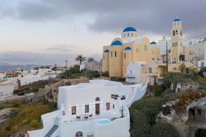 Exterior detail - Aleanna Traditional Villa Fira   (Fira)