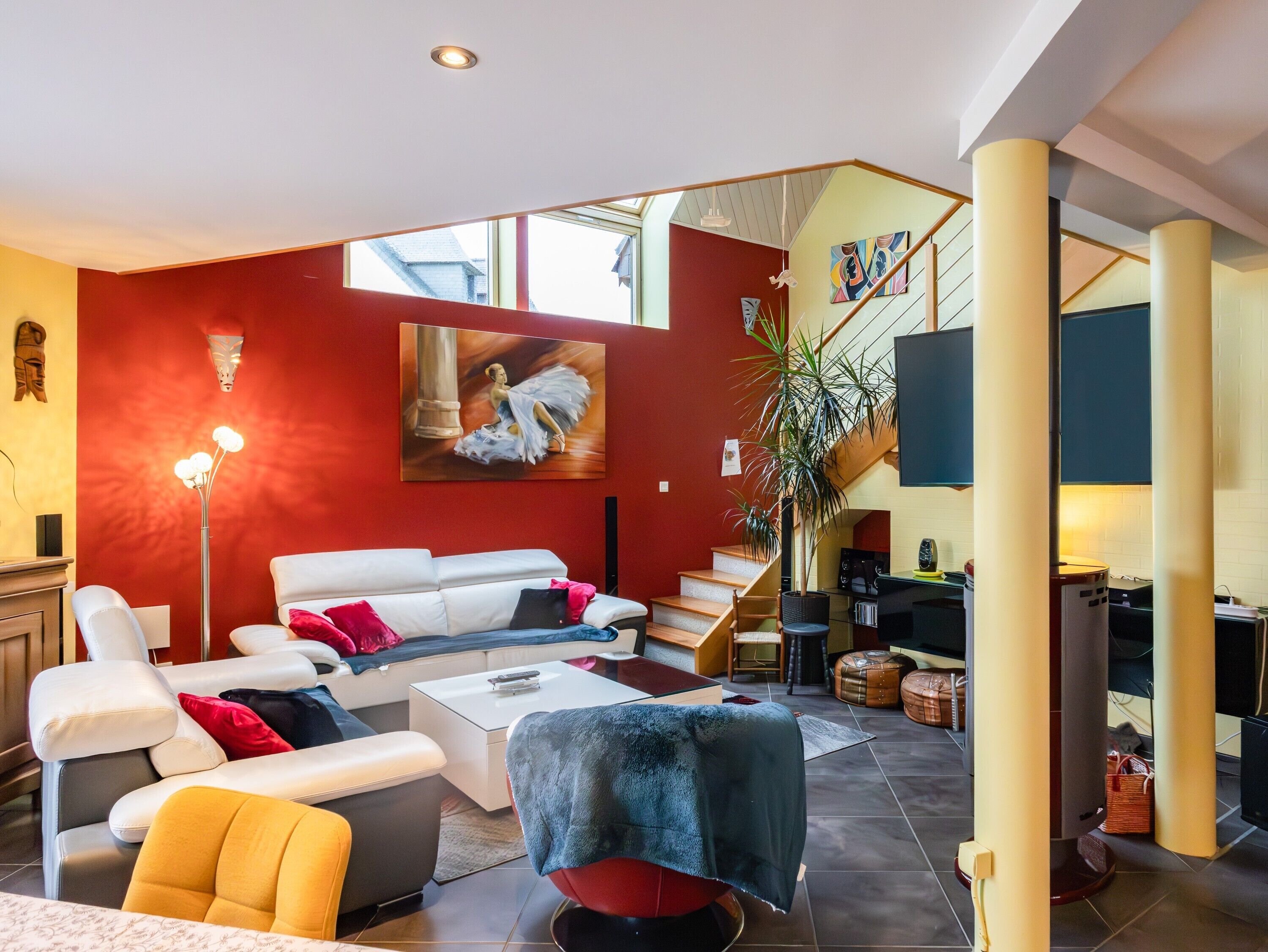 Télévision, lecteur de DVD, chaîne hi-fi