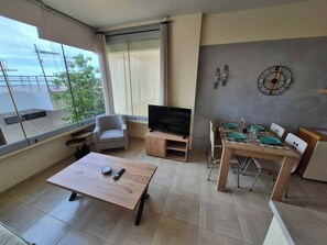 Apartment, 1 Bedroom, Ocean View | Dining - Atlas on the Water - Loutraki (Loutraki-Agioi Theodoroi)