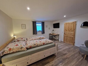 1 habitación, escritorio, cuna de viaje y wifi gratis 