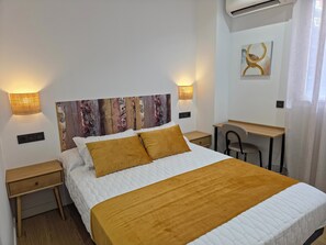 Lejlighed - 1 soveværelse | Premium-sengetøj, dundyner, skrivebord