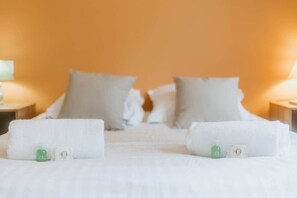2 chambres, fer et planche à repasser, lit parapluie, Wi-Fi gratuit