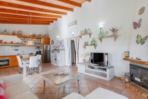 TV - Hortet dens Joan in Alcudia by Home Villas 360 (Alcúdia)