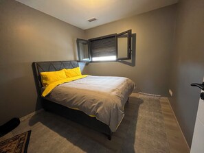 5 bedrooms, WiFi, bed sheets - 🏡 Modern and quiet villa with private pool in Vergèze (Vergèze)