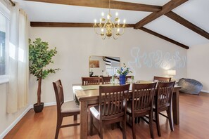 Dining - 6BD Near DT - BBQ Grill, Games & Football Fun (Arvada)