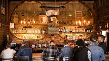 Bar (en la propiedad)