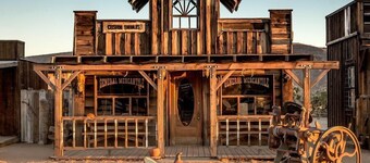 Cosmic Cowboy • Walk to Pappy's & Pioneertown, Spa