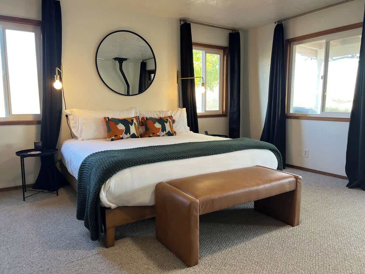 2 bedrooms, iron/ironing board, travel crib, WiFi