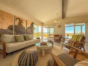 TV - JT Improper • Saltwater Pool, 10-Acres, Spa, Views (Joshua Tree)
