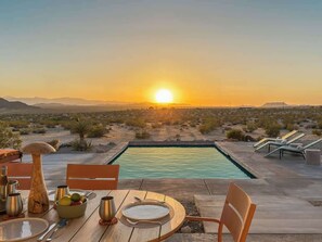 Outdoor dining - JT Improper • Saltwater Pool, 10-Acres, Spa, Views (Joshua Tree)
