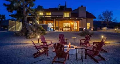 The Lodge • Walk into Joshua Tree Park, Huge Spa