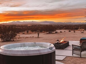 Outdoor spa tub - Saddleback Escape • Pool, Spa & Views on 10-Acres (Joshua Tree)