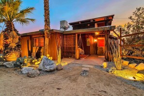 Exterior - Stunning Views, Spa, Soak Pool · Starfire Lodge (Morongo Valley)