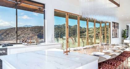 Stargate • Mountain Views, Pool, Spa & Serenity