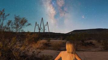 Bañera de hidromasaje al aire libre