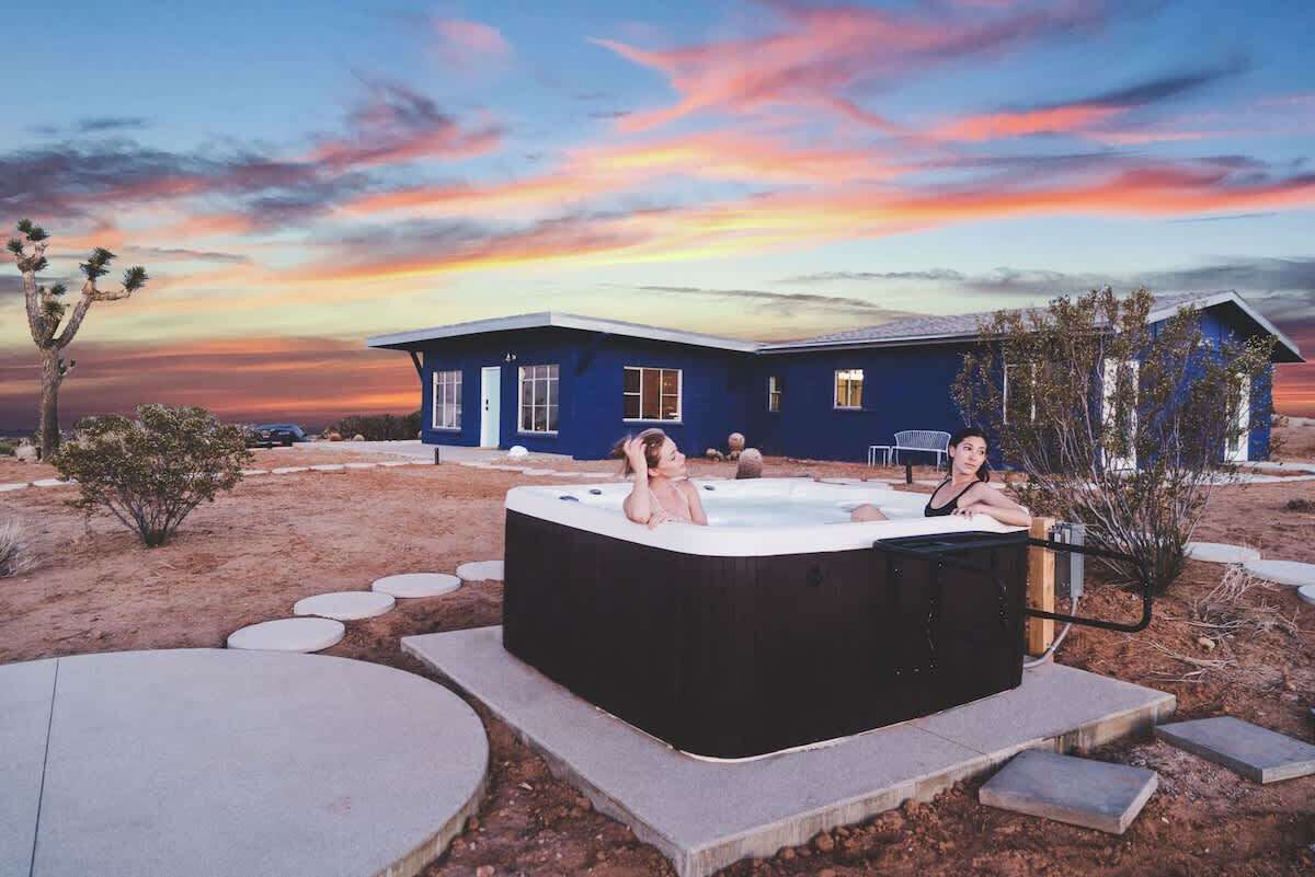 Bain à remous extérieur