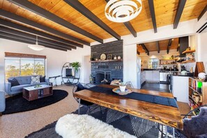 Tv, pejs, videospil, kontorer