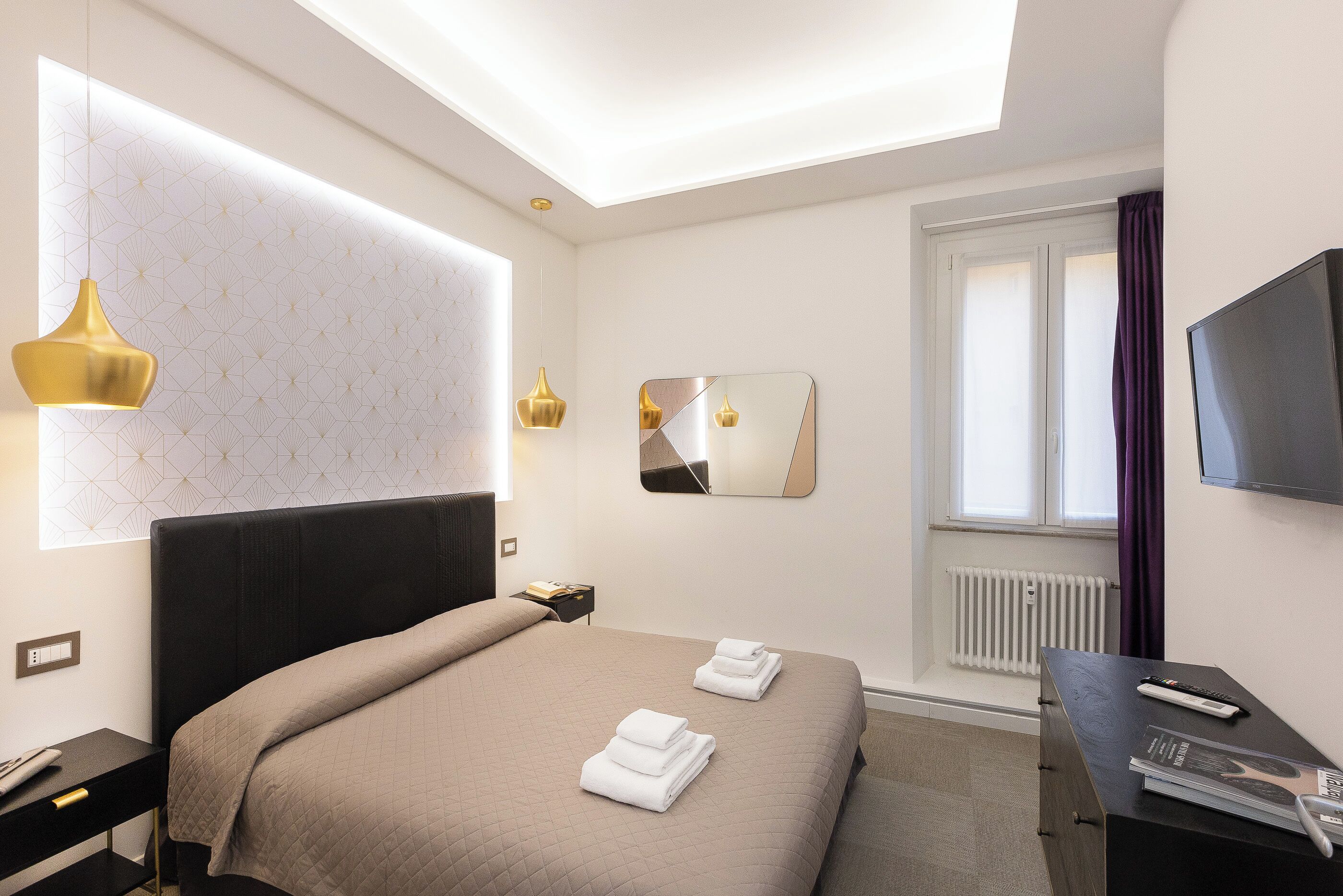 2 多间卧室、办公桌、熨斗/熨衣板、旅行婴儿床