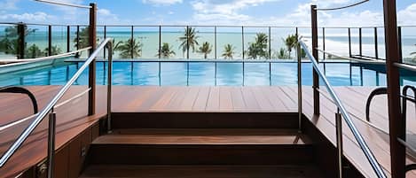 Chambre triple de base | Piscine | Piscine extérieure