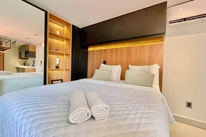 Triple Room | Iron/ironing board, free WiFi
