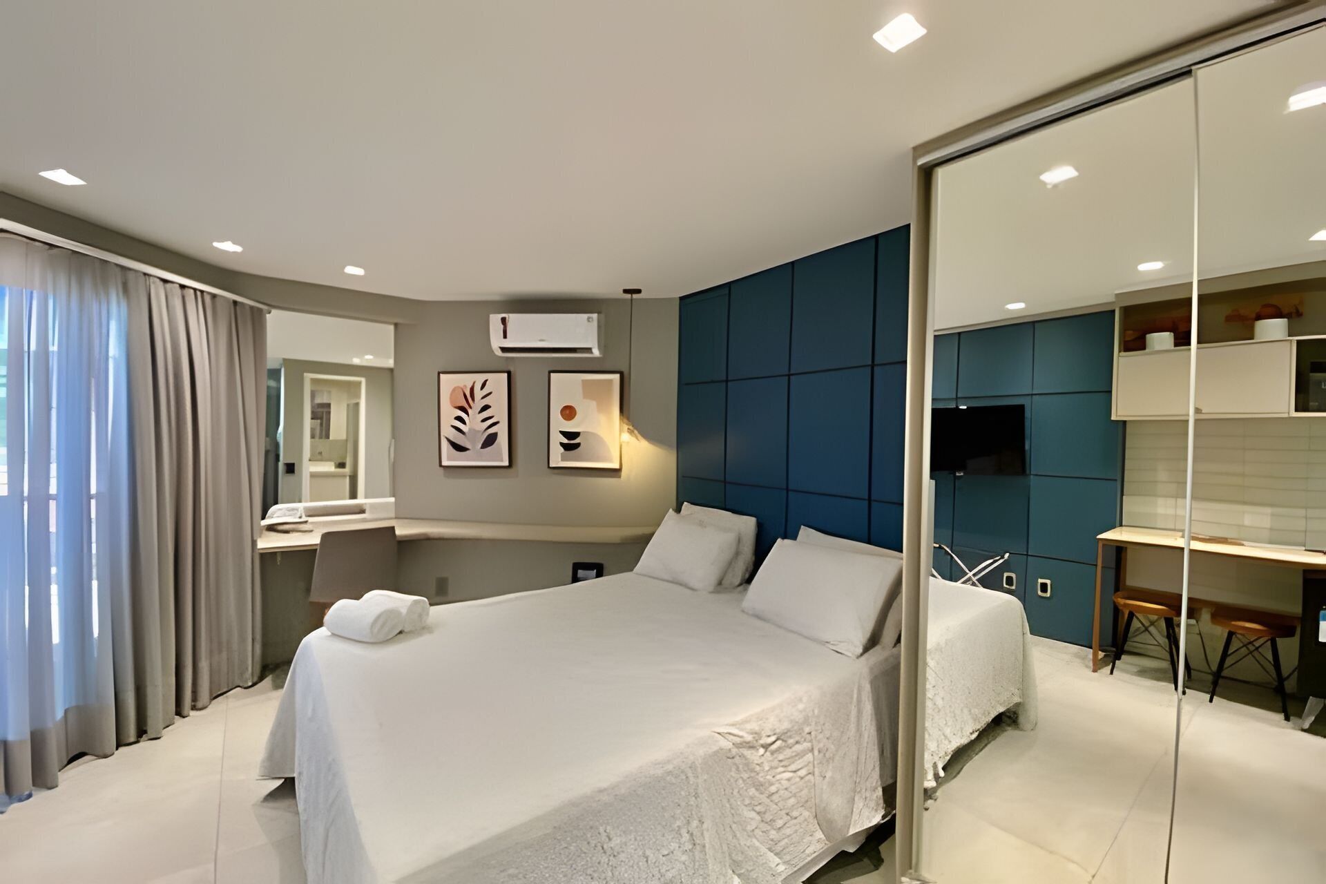 Basic Triple Room | Iron/ironing board, free WiFi