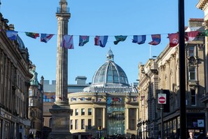Front of property - Student Only Metrovick House (Newcastle-upon-Tyne)