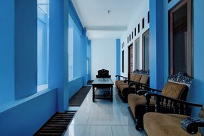 Siddeområde i lobbyen