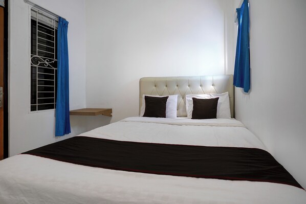 Deluxe Double Room | Free WiFi, bed sheets