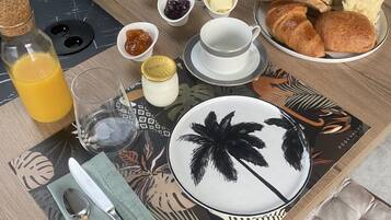 Petit déjeuner continental compris tous les jours