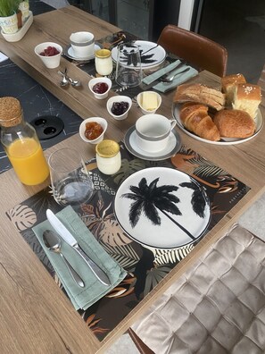 包含每日欧式早餐